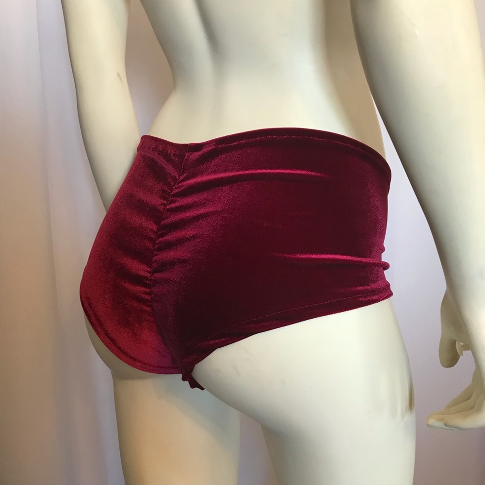 Burgundy wine high waisted slight cheeky boy short